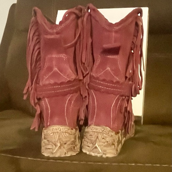 El Vaquero Arya Suede Moccasin Boots - Picture 5 of 7